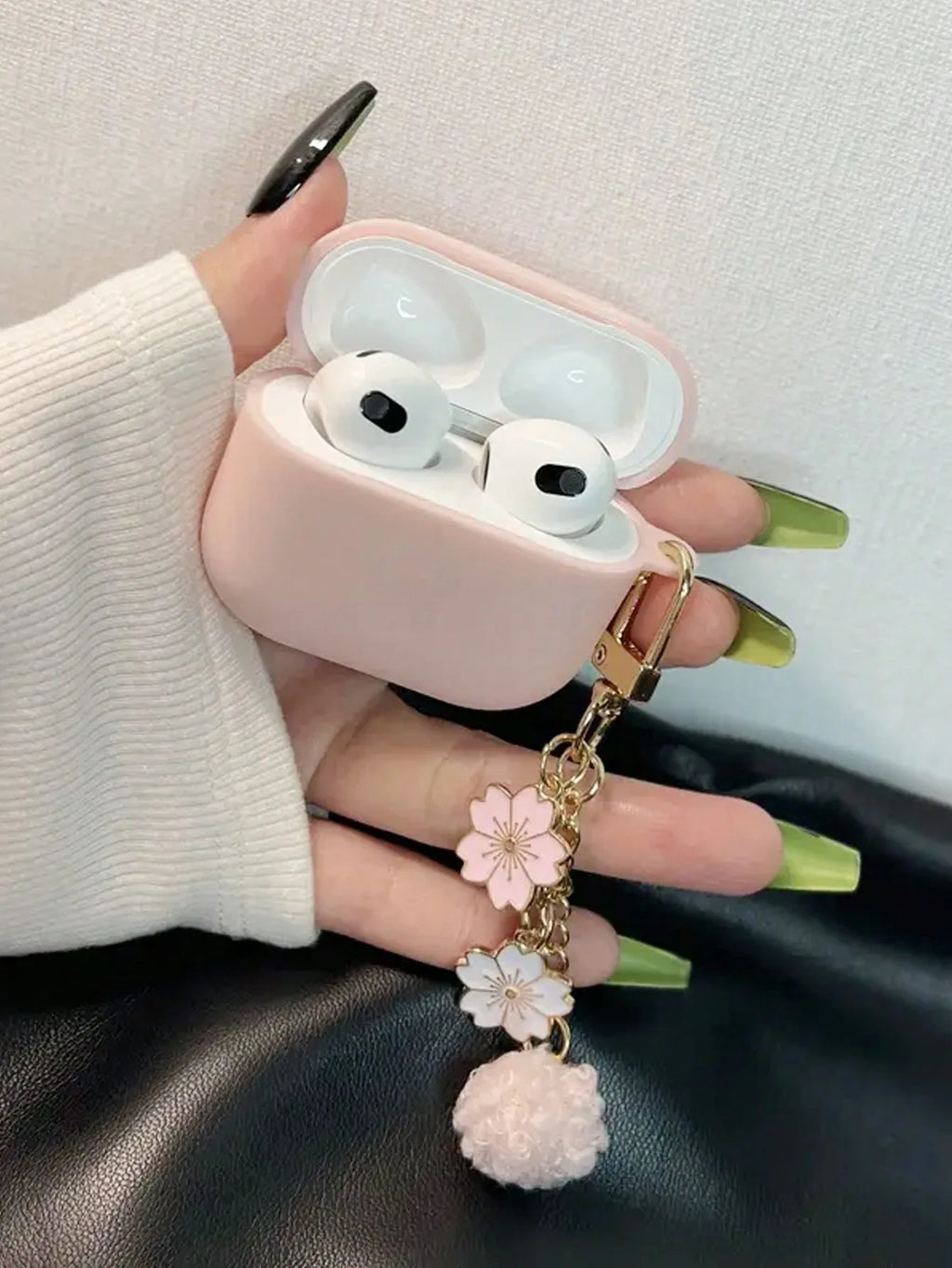 Case for AirPods 1/2/3/4 Earphone Cover Cute Flower Keychain Wireless Earbuds Case for Airpods Pro3/Pro2/Pro Protective Cases