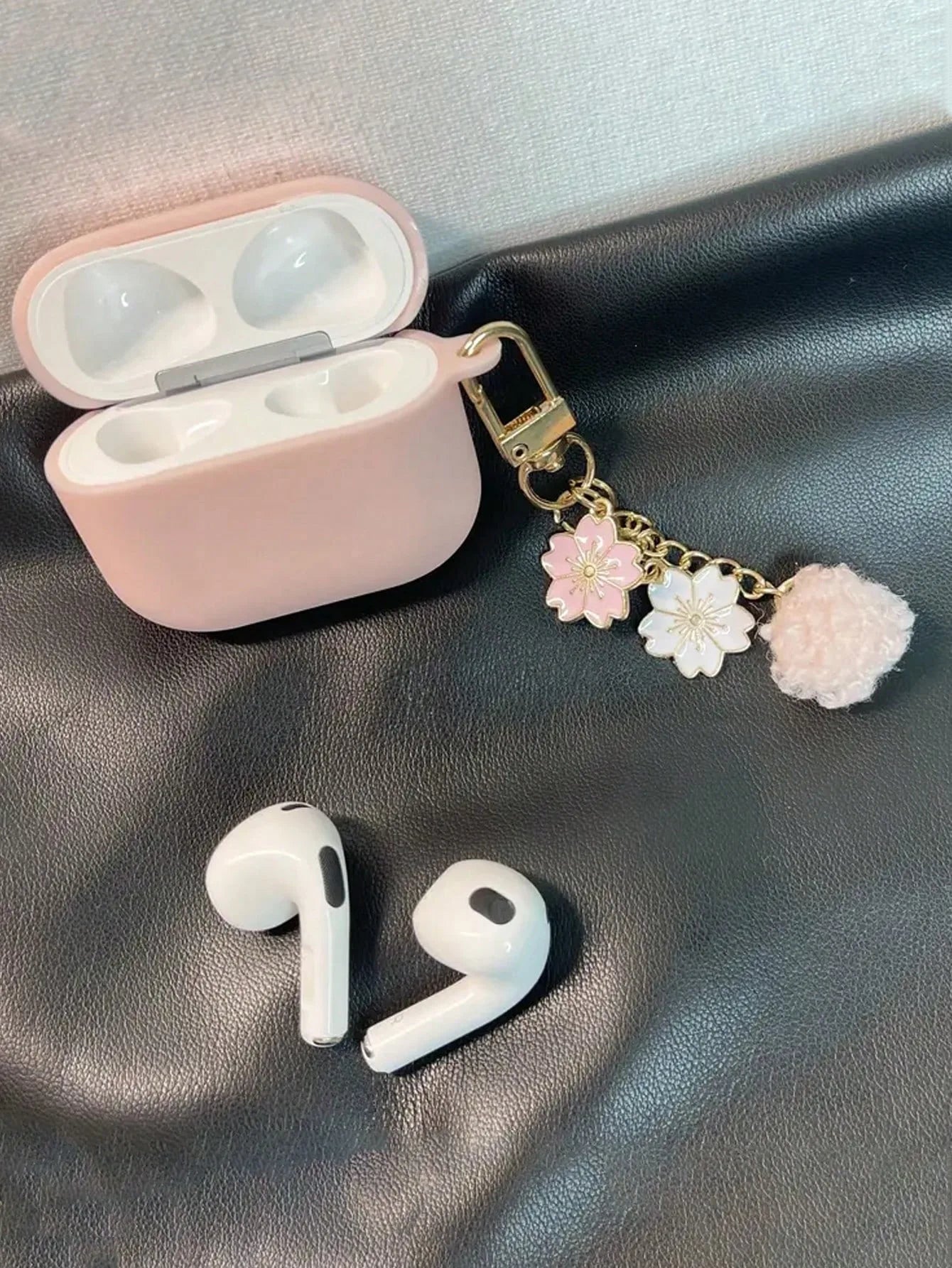 Case for AirPods 1/2/3/4 Earphone Cover Cute Flower Keychain Wireless Earbuds Case for Airpods Pro3/Pro2/Pro Protective Cases